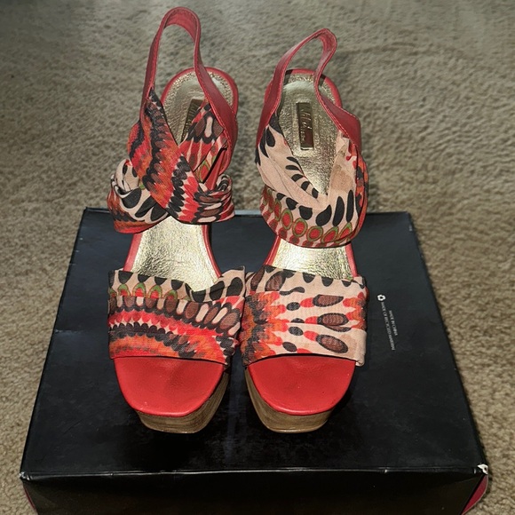 Multi colored red platform heels - Picture 1 of 4